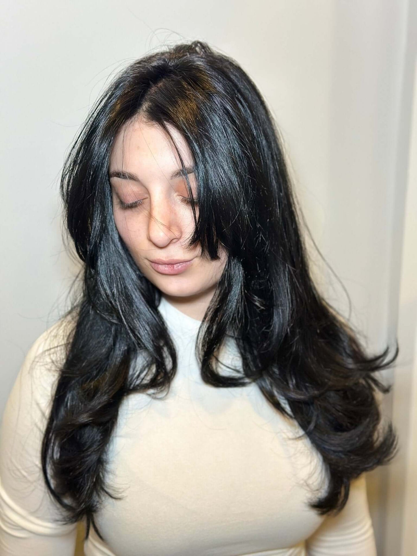Mia Wagner Salon - Quality Leave - In Conditioner - Detangling and Nourishes - Mia Wagner Salon