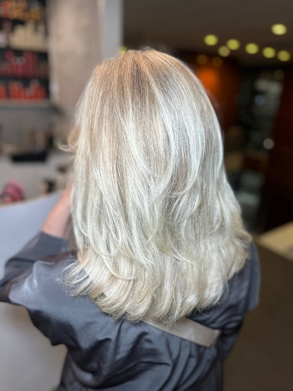 Violet Shampoo – Sulfate‑Free, Vegan Color‑Toning for Blondes & Grays - Mia Wagner Salon